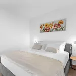4 Bedroom Amazing In Hébergement de vacances