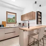 4 Bedroom Amazing In *