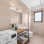 4 Bedroom Amazing In Kadumi